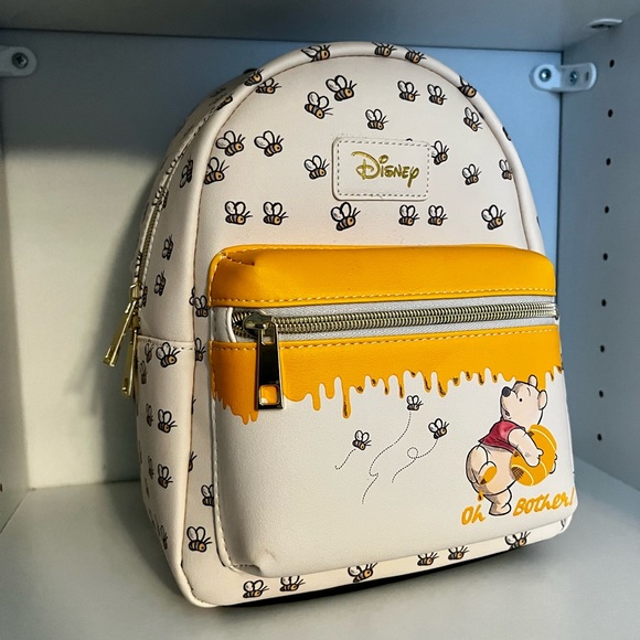 Winnie the Pooh Loungefly Backpack *FREE SHIPPING* - Picture 2 of 5